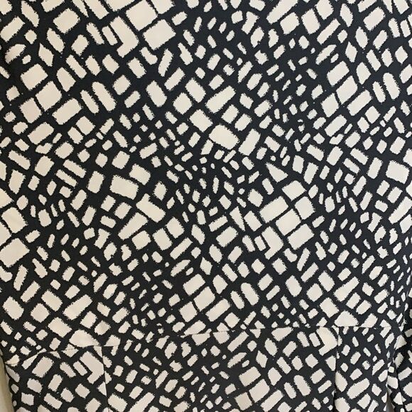 Lauren Ralph Lauren Ivory Gray Geo Print Faux Wrap Bodycon Ruched Dress Size 6 - Picture 11 of 14